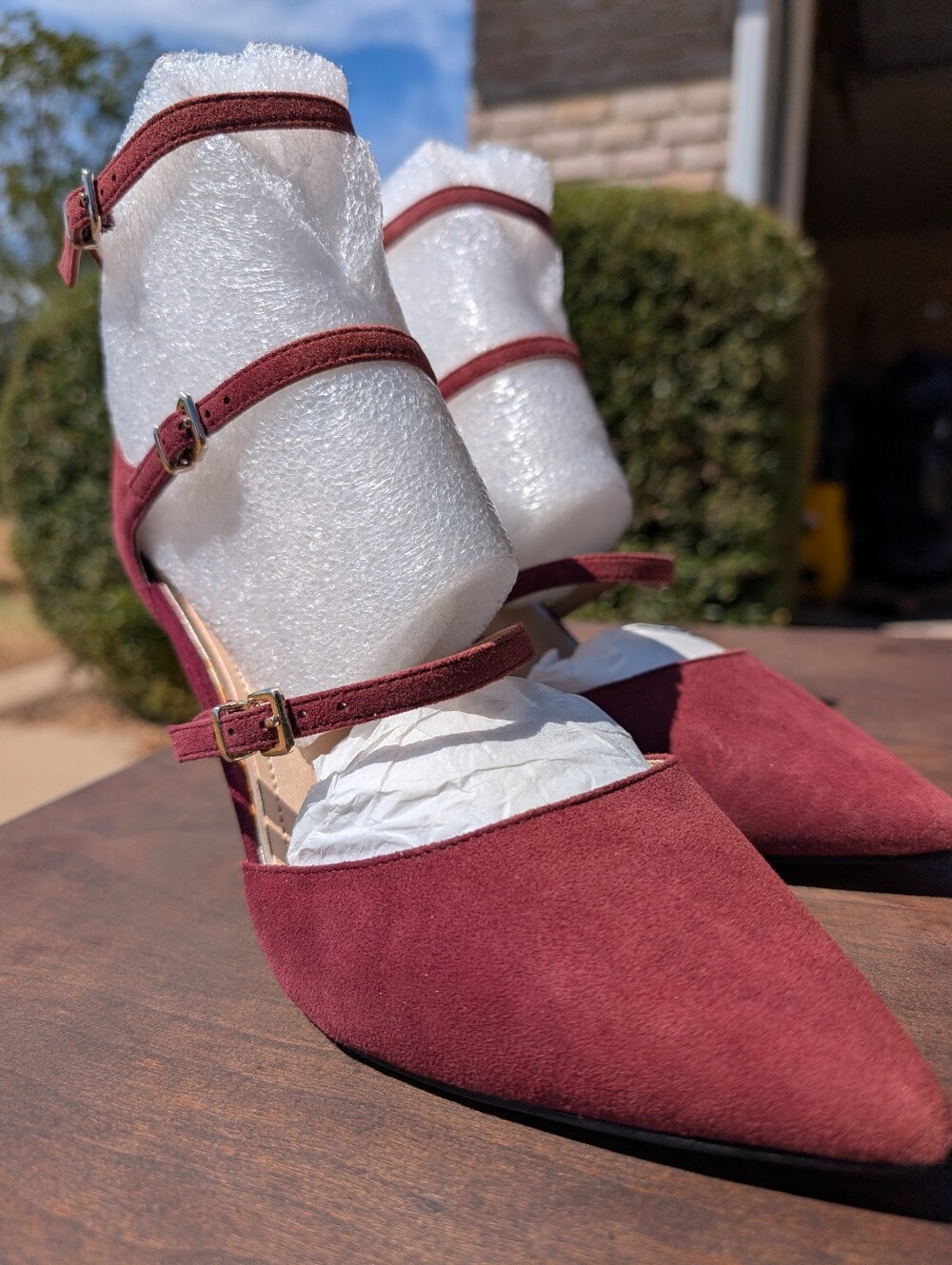 White House Black Market Burgundy Suede Strappy Heels Size 9M